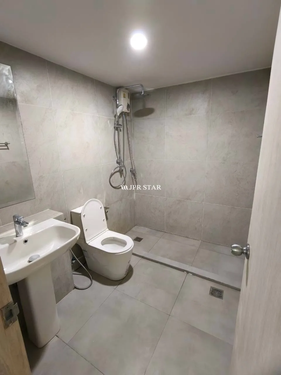FOR RENT / WATERFORD SUKHUMVIT 50 CONDOMINIUM.