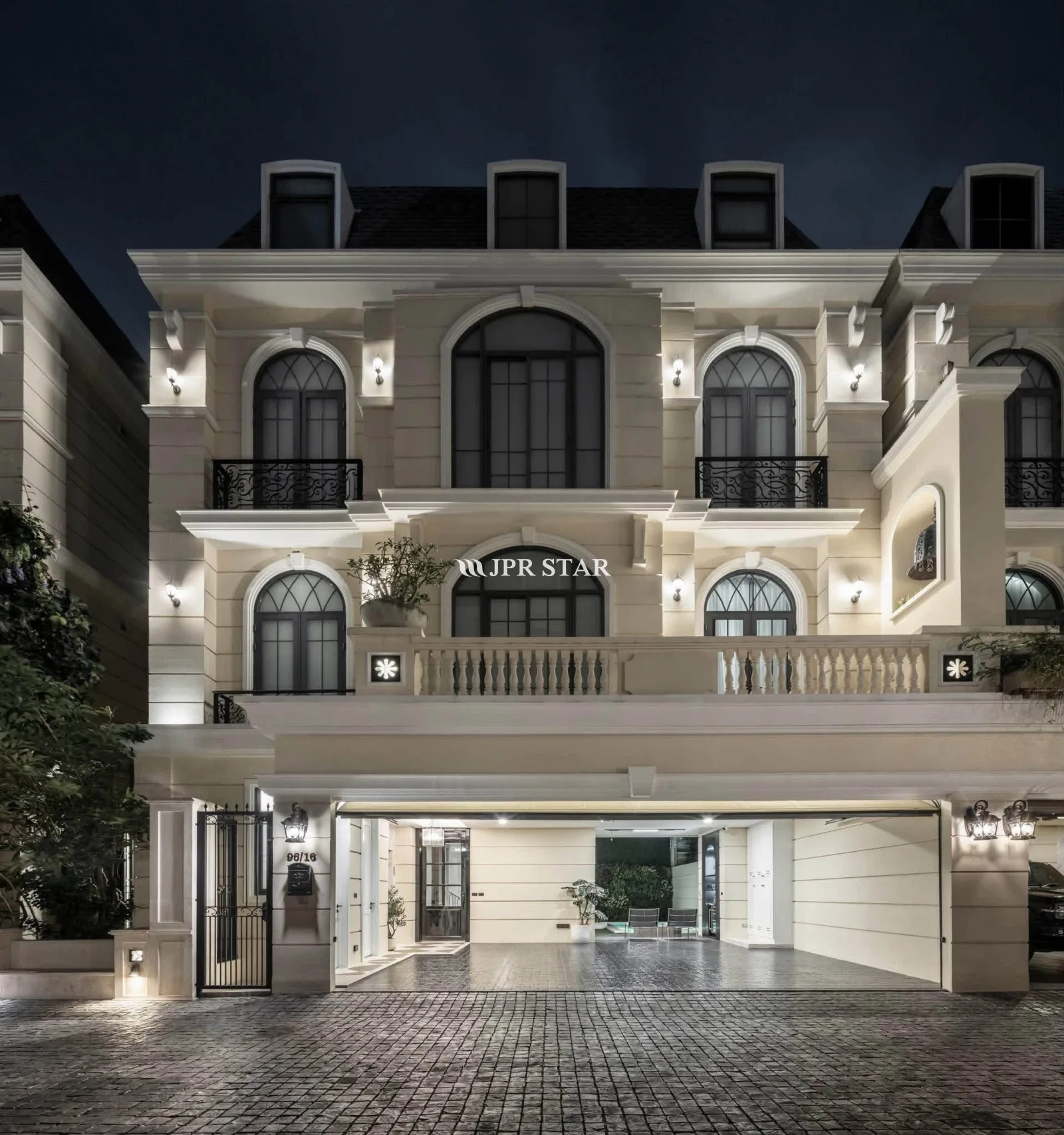 FOR SALE: Detached house in the heart of Ekkamai