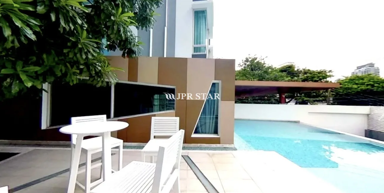 FOR RENT: THE CREST SUKHUMVIT 49 - 16