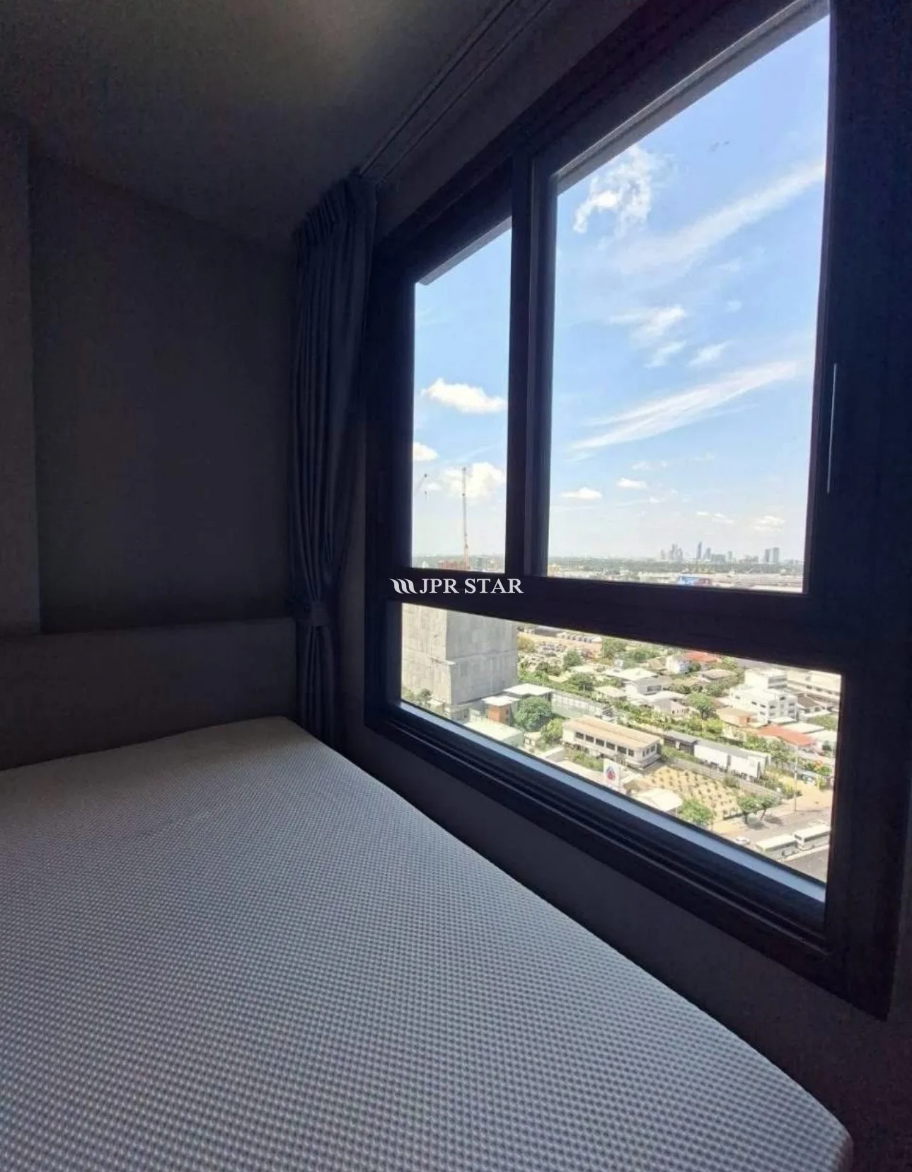 FOR RENT !!IDEO SUKHUMVIT - RAMA4 - 16